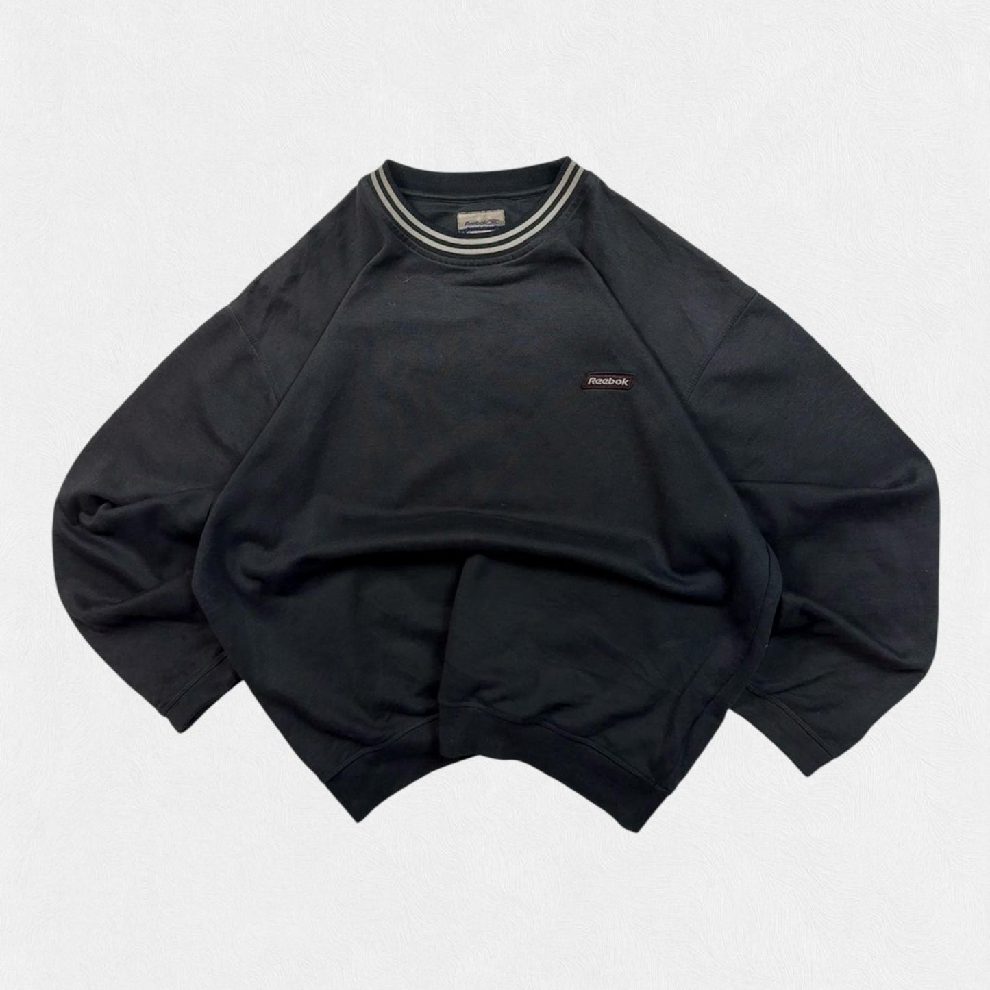 Vintage Y2K Reebok sweatshirt (L)