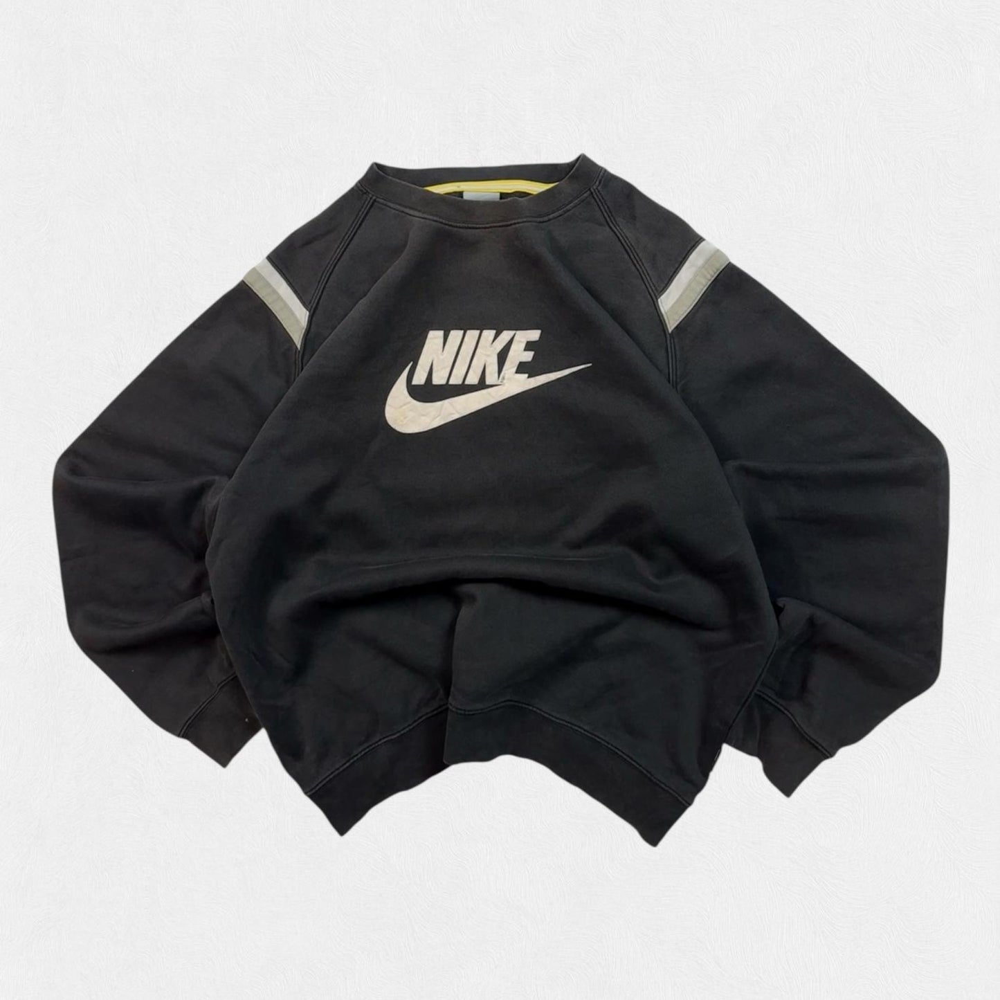 Vintage Nike spell out sweatshirt (M)