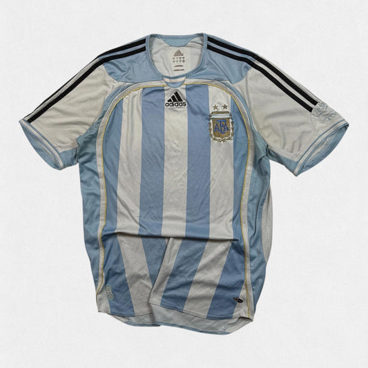 Vintage Argentina 2006/07 Adidas football shirt (M)