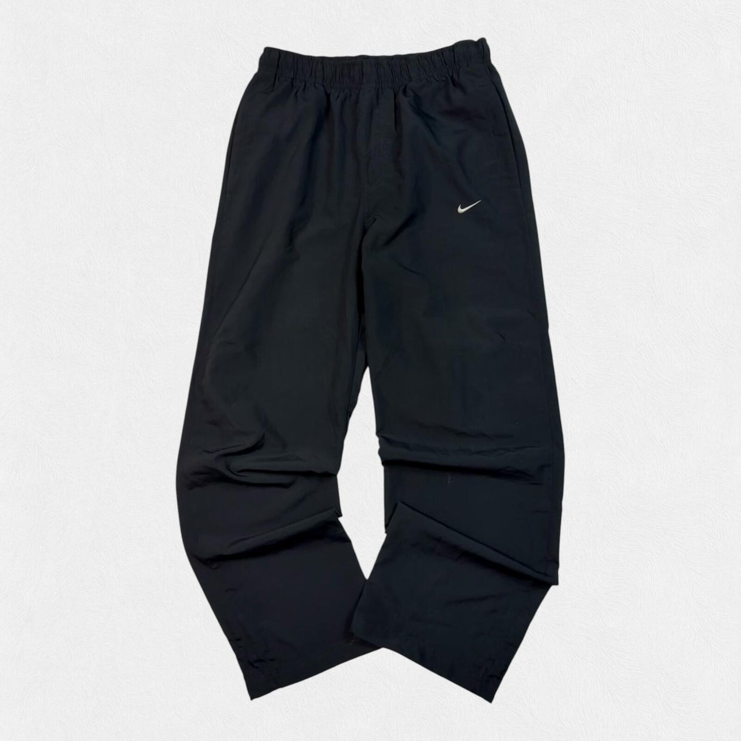 Vintage Nike baggy track pants (M)