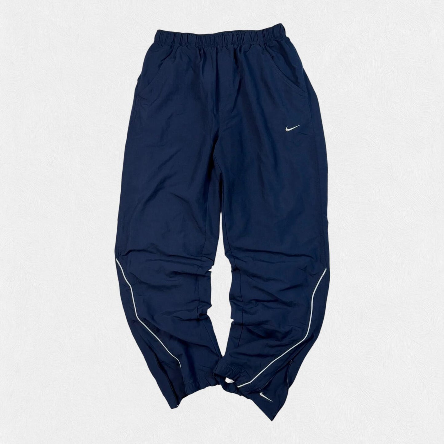 Vintage Nike baggy track pants (L)