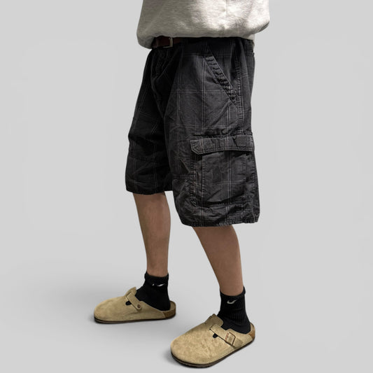 Vintage Wrangler baggy checkered cargo shorts (W40)