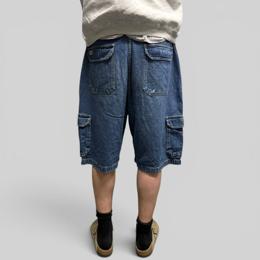 Vintage Wrangler baggy cargo jorts (W38)