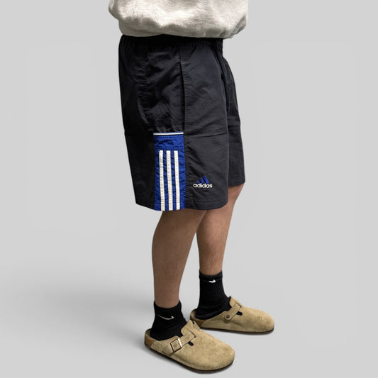 Vintage Adidas sport shorts (L)