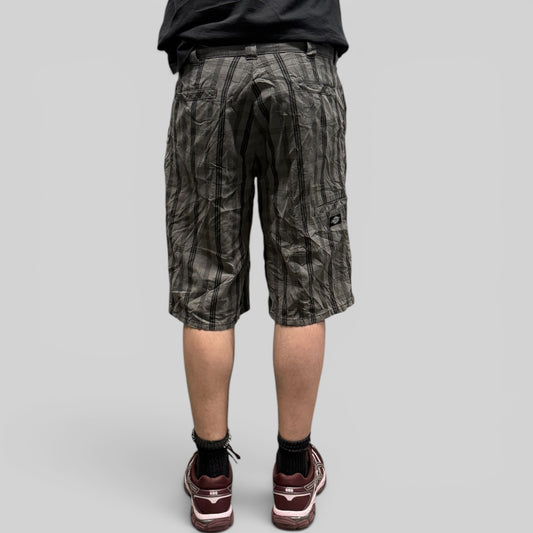 Dickies checkered baggy shorts (W34)
