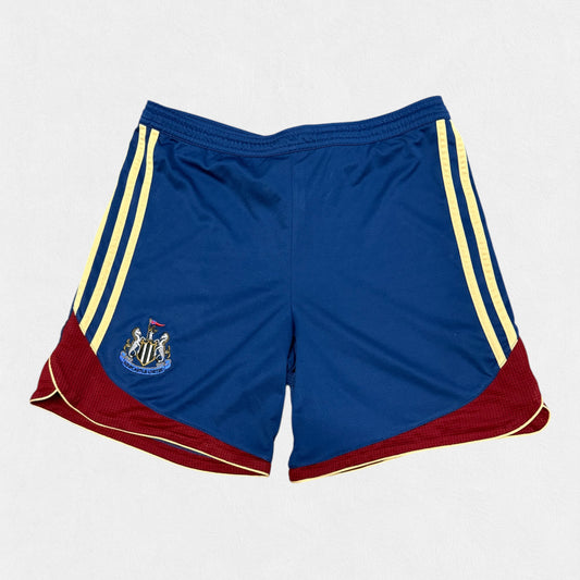 Newcastle United 2006/07 Adidas football away shorts (S)