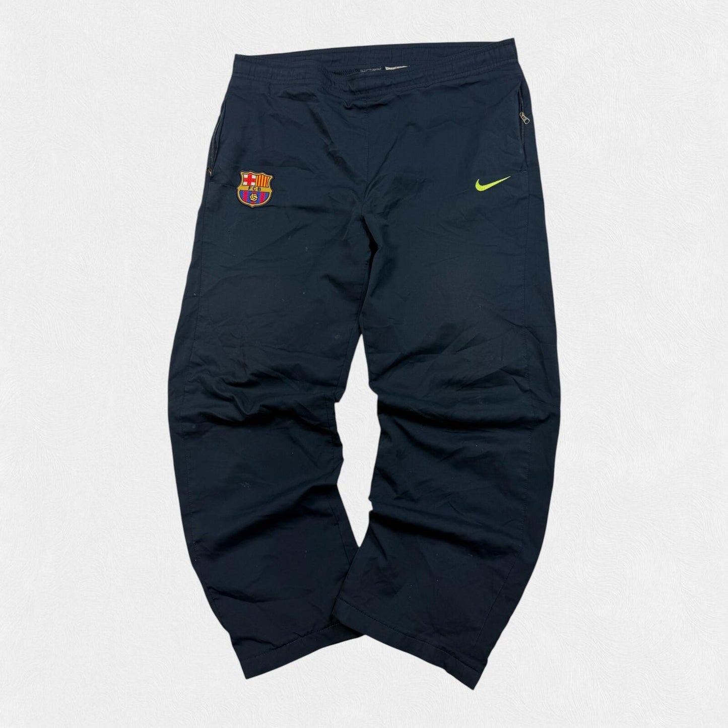 Vintage Barcelona Nike football baggy track pants (M)