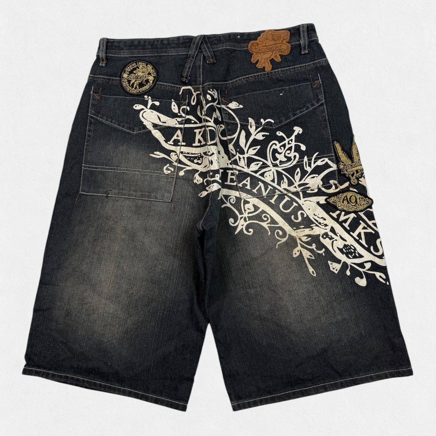 Vintage Y2K Akademiks baggy hip hop jorts (W36)