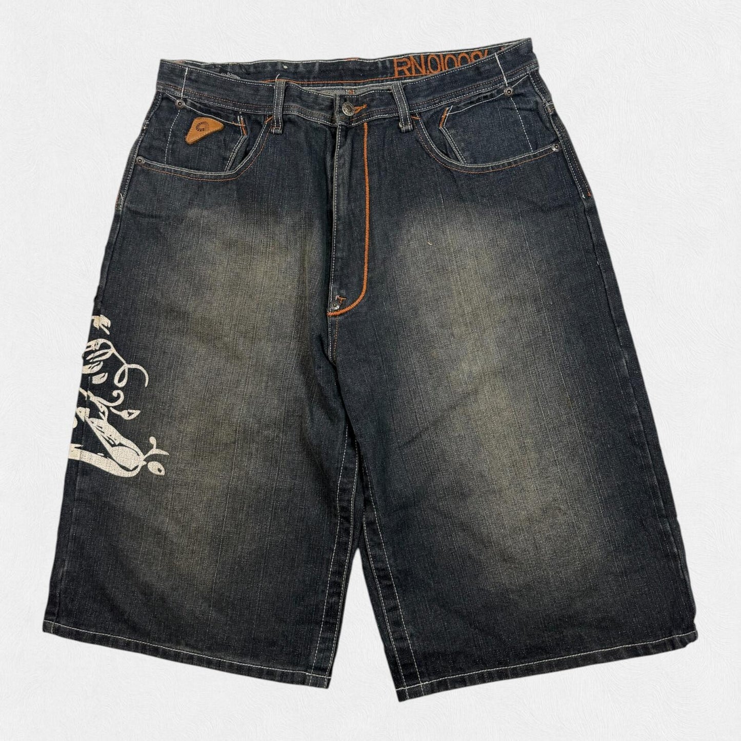 Vintage Y2K Akademiks baggy hip hop jorts (W36)