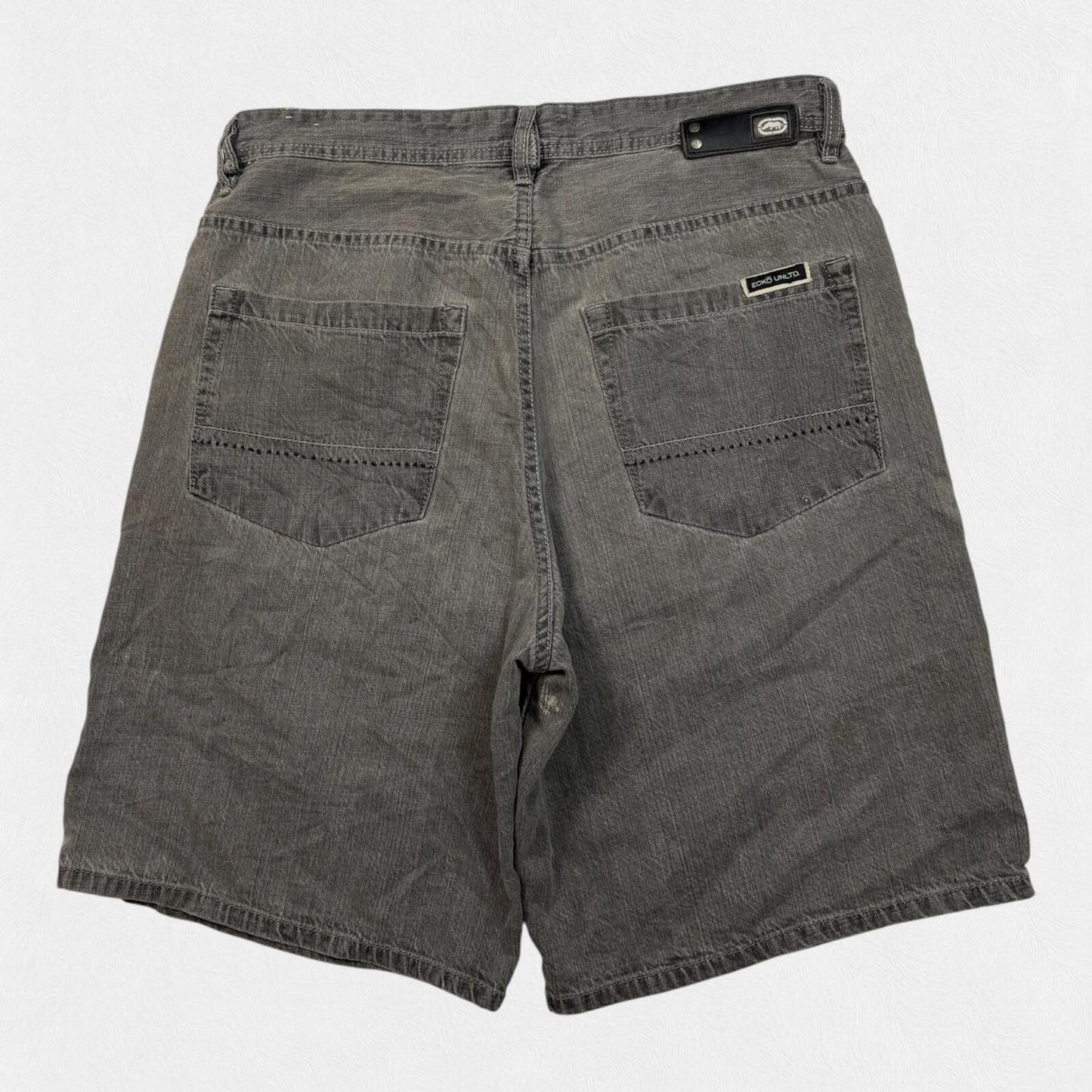 Vintage Y2K Ecko Unltd baggy hip hop jorts (W36)