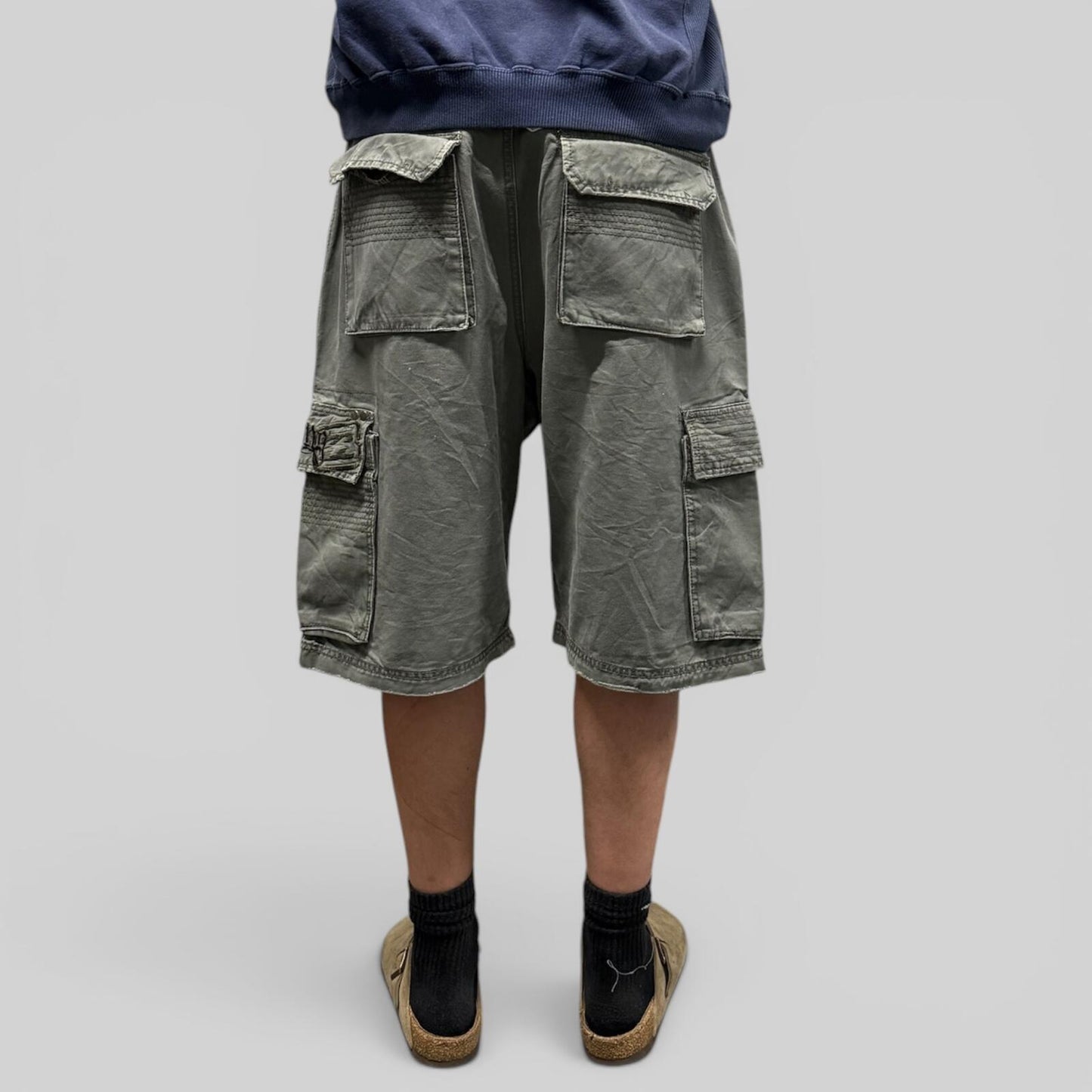 Vintage Billabong surfwear baggy hip hop cargo shorts (W36)
