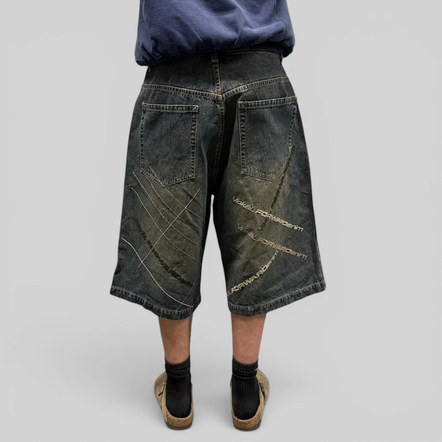 Vintage Y2K Vokal baggy hip hop jorts (W36)
