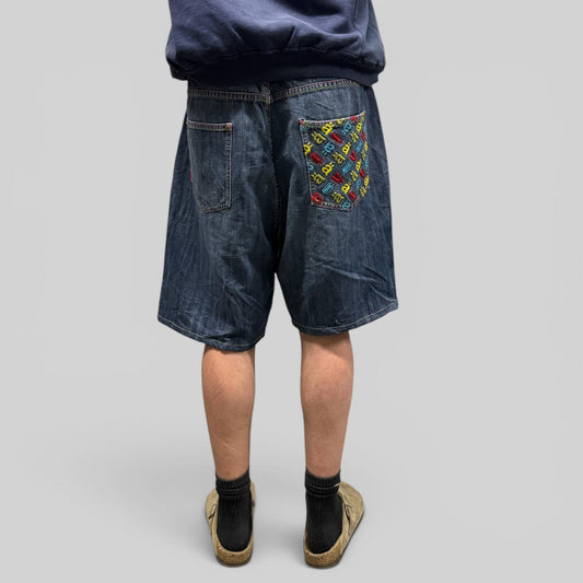 Vintage Y2K embroidered baggy hip hop denim shorts (W38)