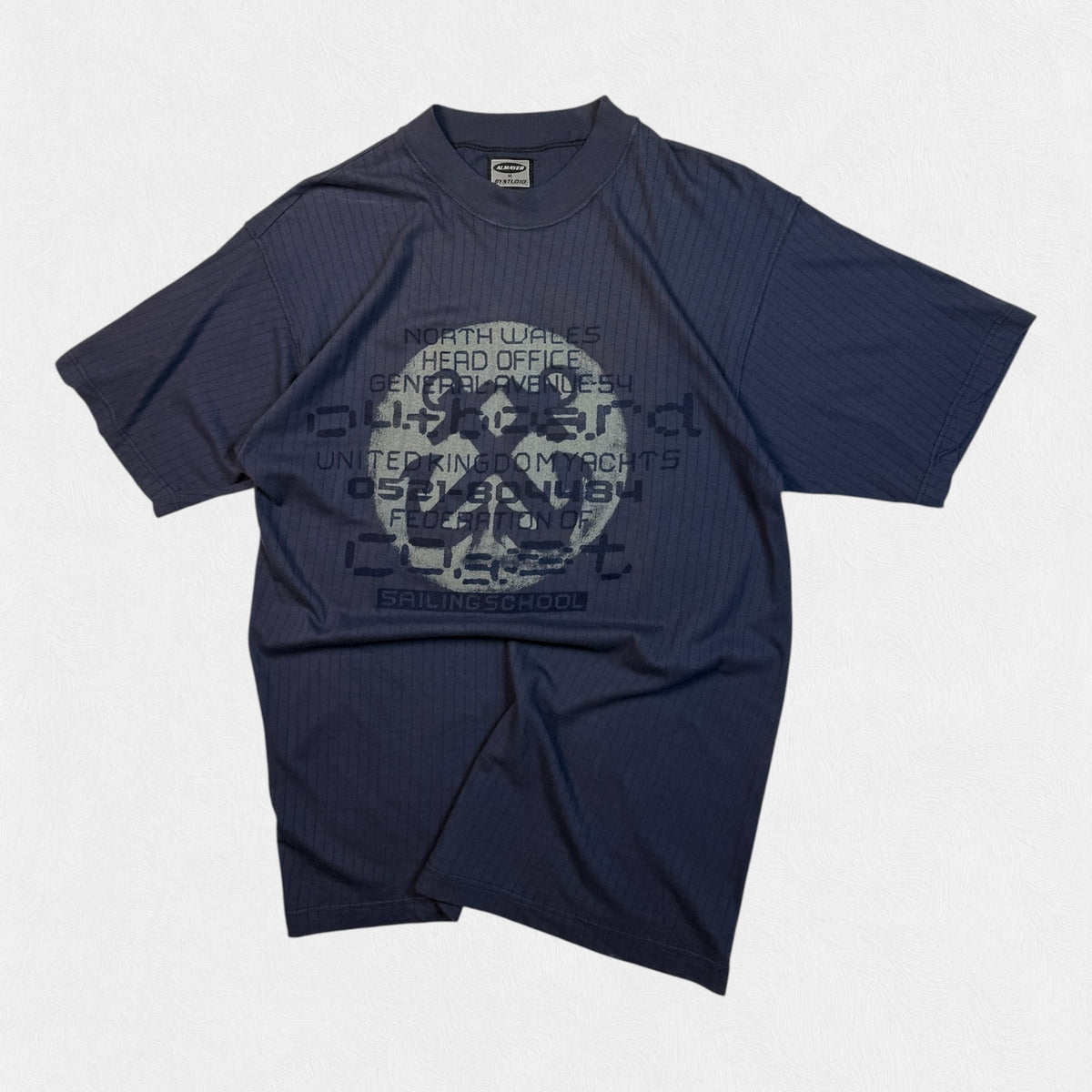 Vintage Y2K surfing graphic tee (M)