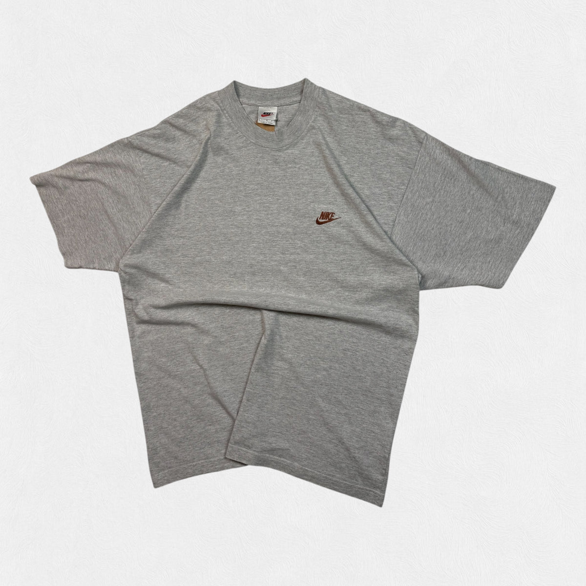 Vintage 90s Nike small logo tee (L)