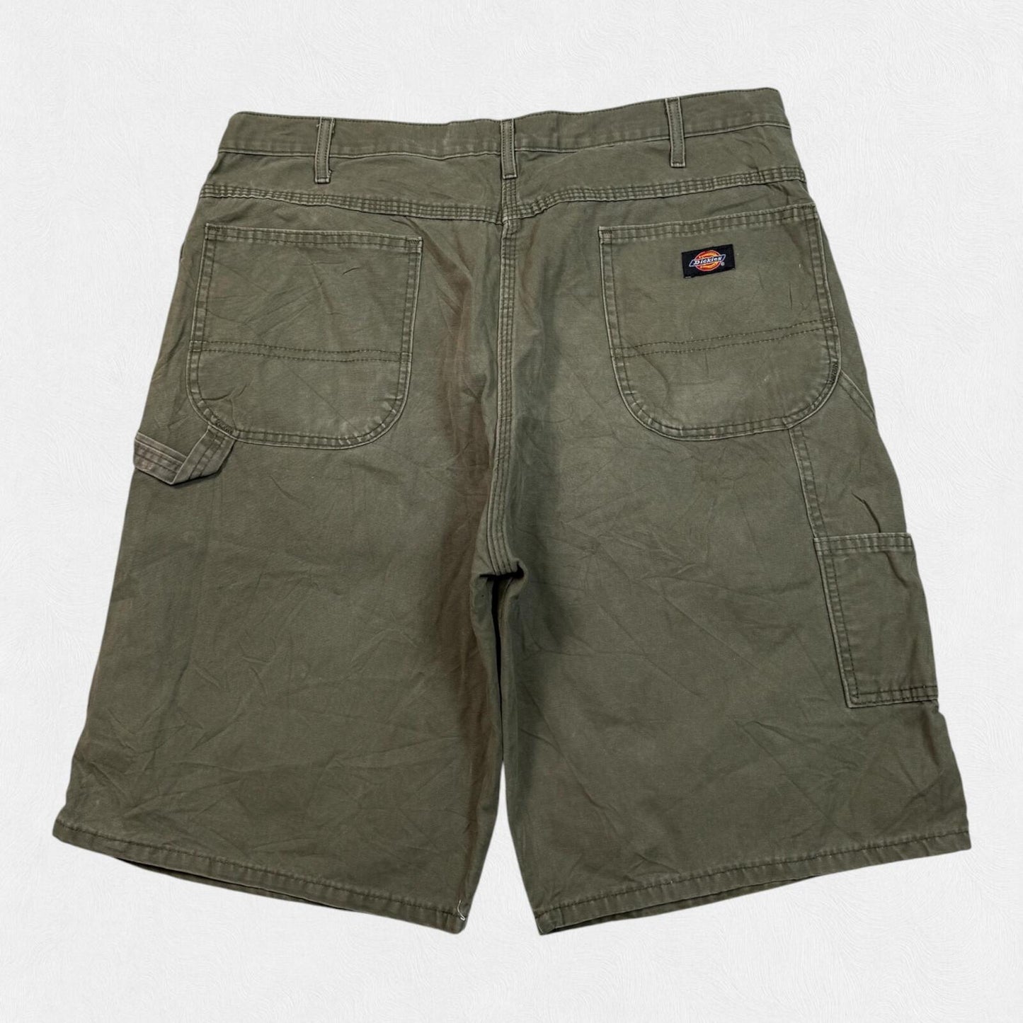 Dickies baggy carpenter shorts (W38)