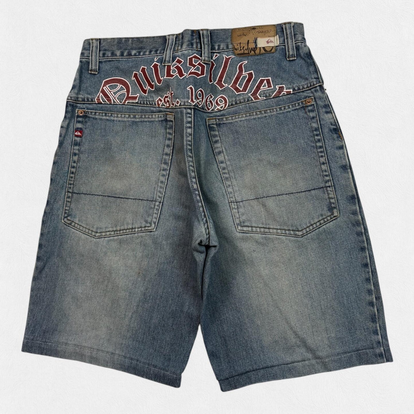 Vintage Y2K Quiksilver baggy hip hop jorts (W30)