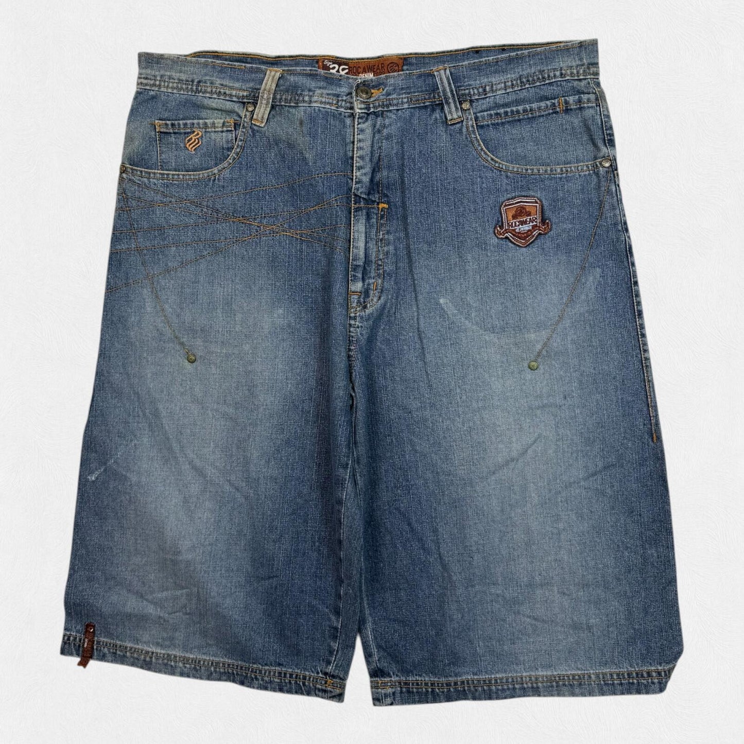 Vintage Y2K Rocawear baggy hip hop shorts (W38)