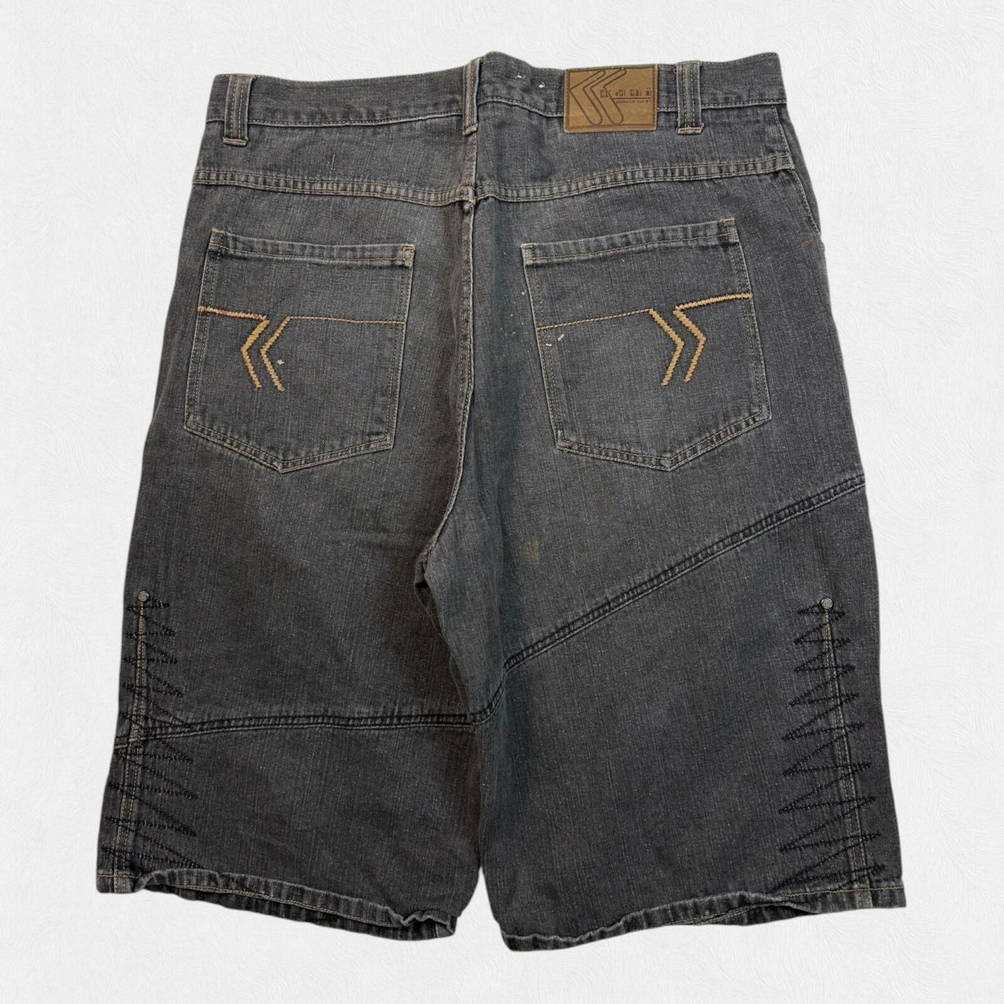 Vintage Y2K baggy hip hop jorts (W38)