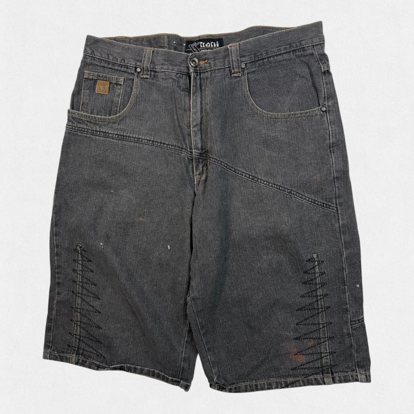 Vintage Y2K baggy hip hop jorts (W38)