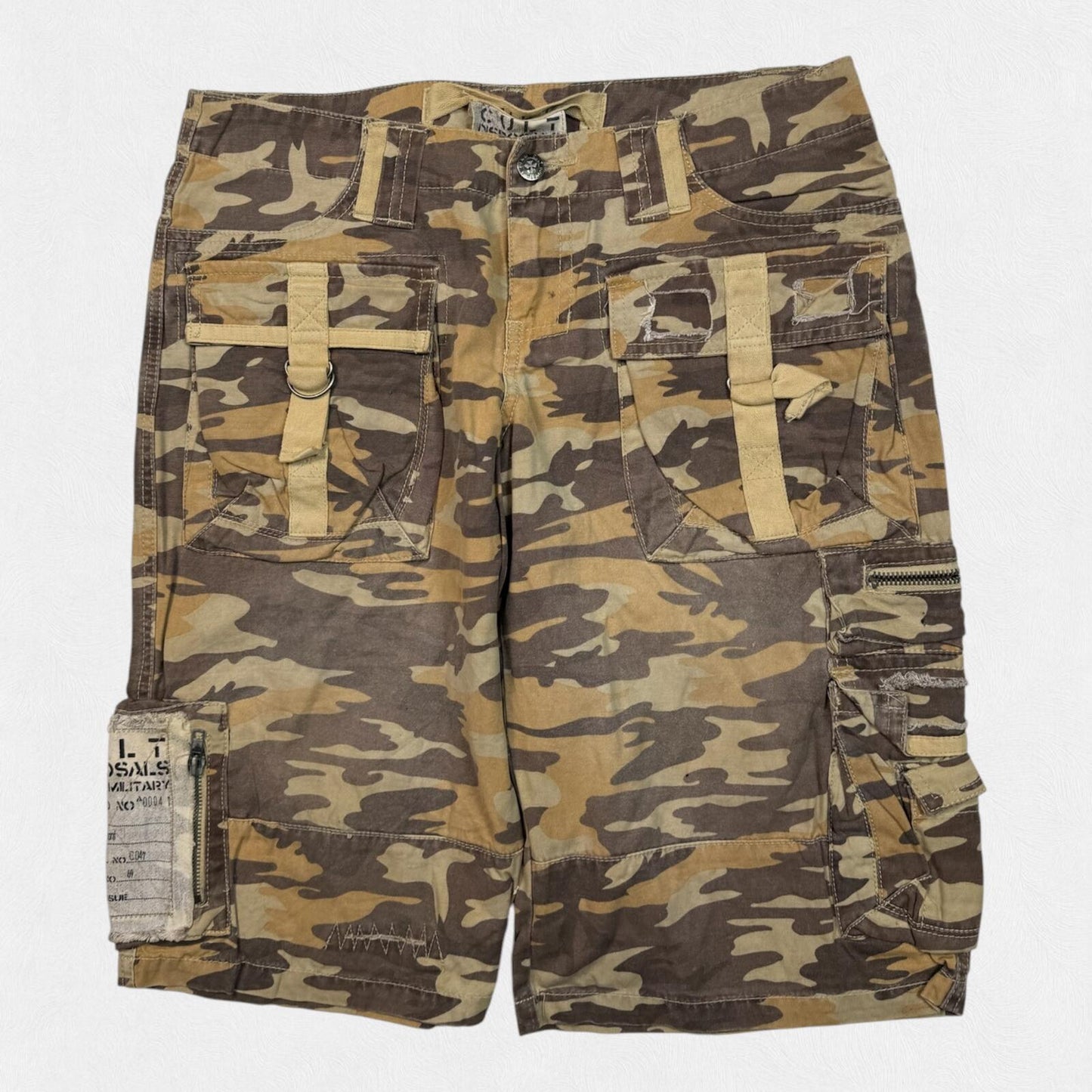 Vintage Y2K Japanese baggy camouflage hip hop cargo shorts (W30)