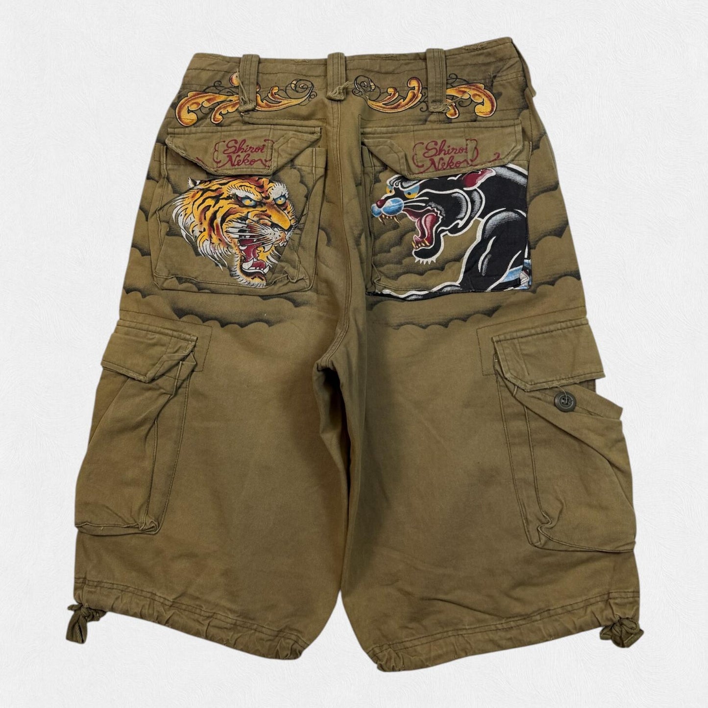 Vintage Y2K Japanese baggy hip hop cargo shorts (W30)