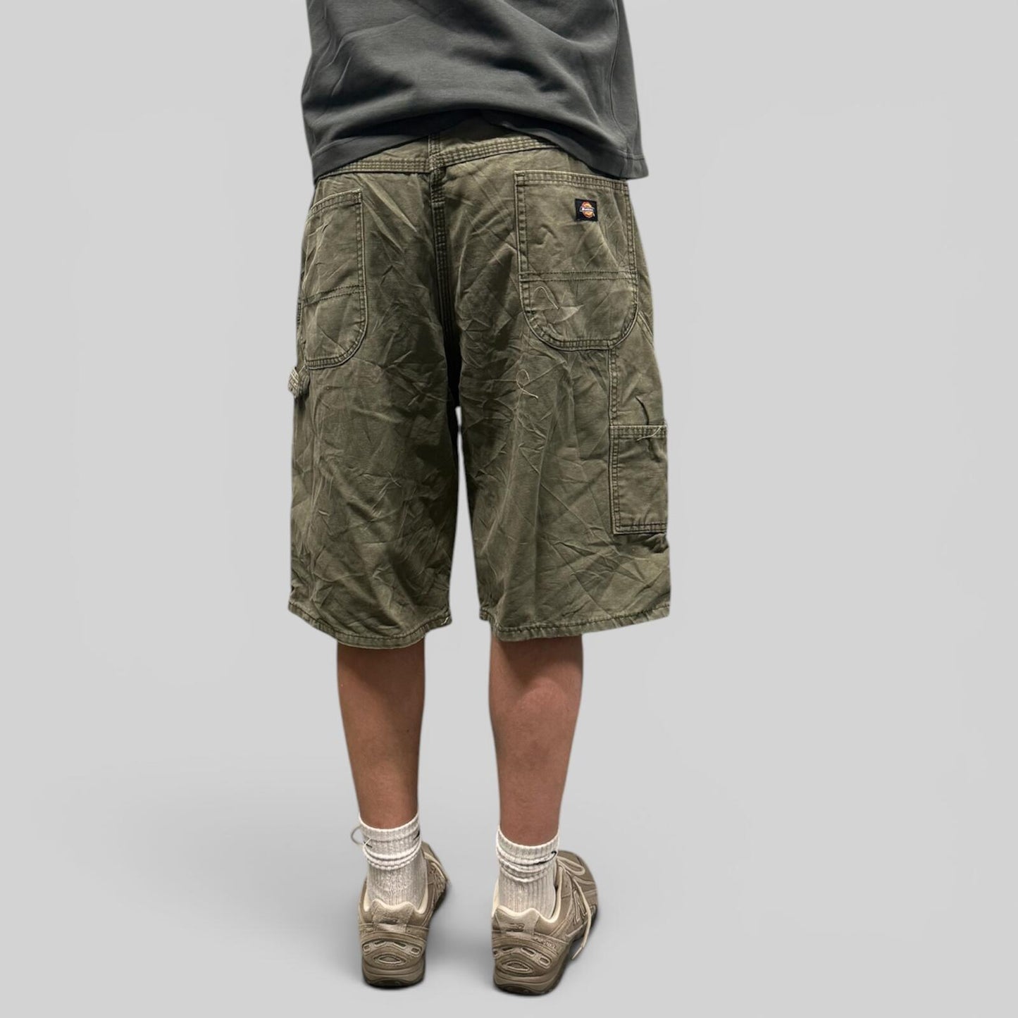Dickies baggy carpenter shorts (W38)