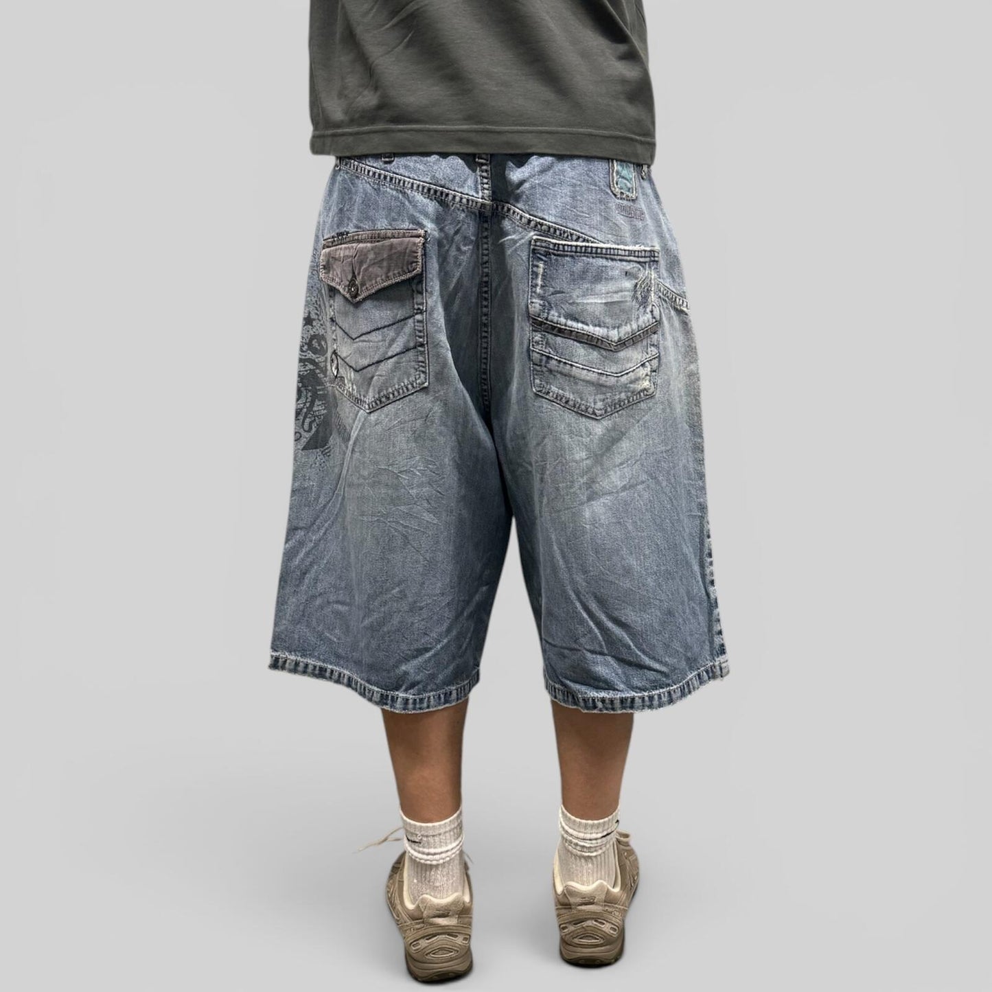 Vintage Y2K Billabong baggy hip hop jorts (W36)