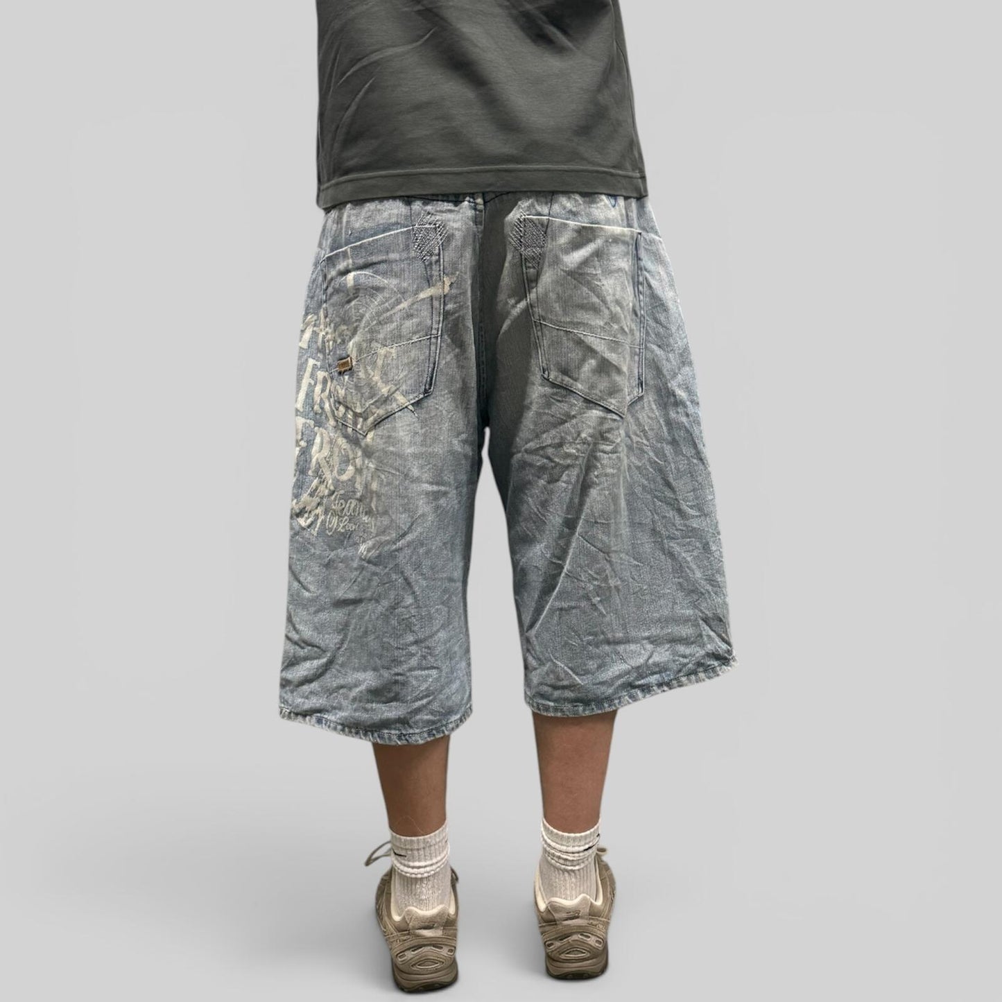 Vintage Y2K Akademiks baggy hip hop jorts (W38)