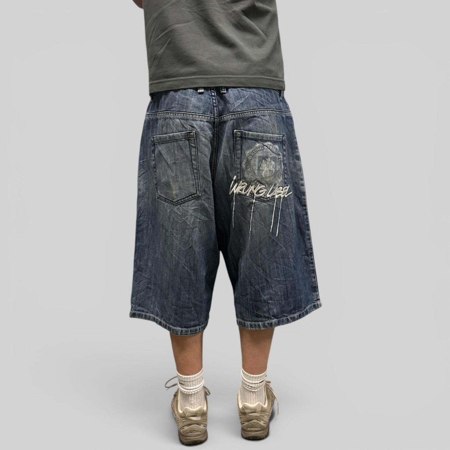 Vintage Y2K Wrung baggy hip hop jorts (W36)