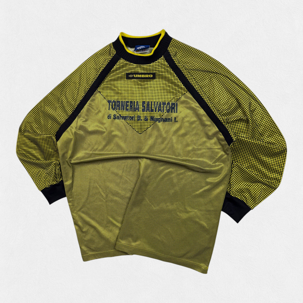Vintage 90s Umbro goalkeeper football shirt (XL)