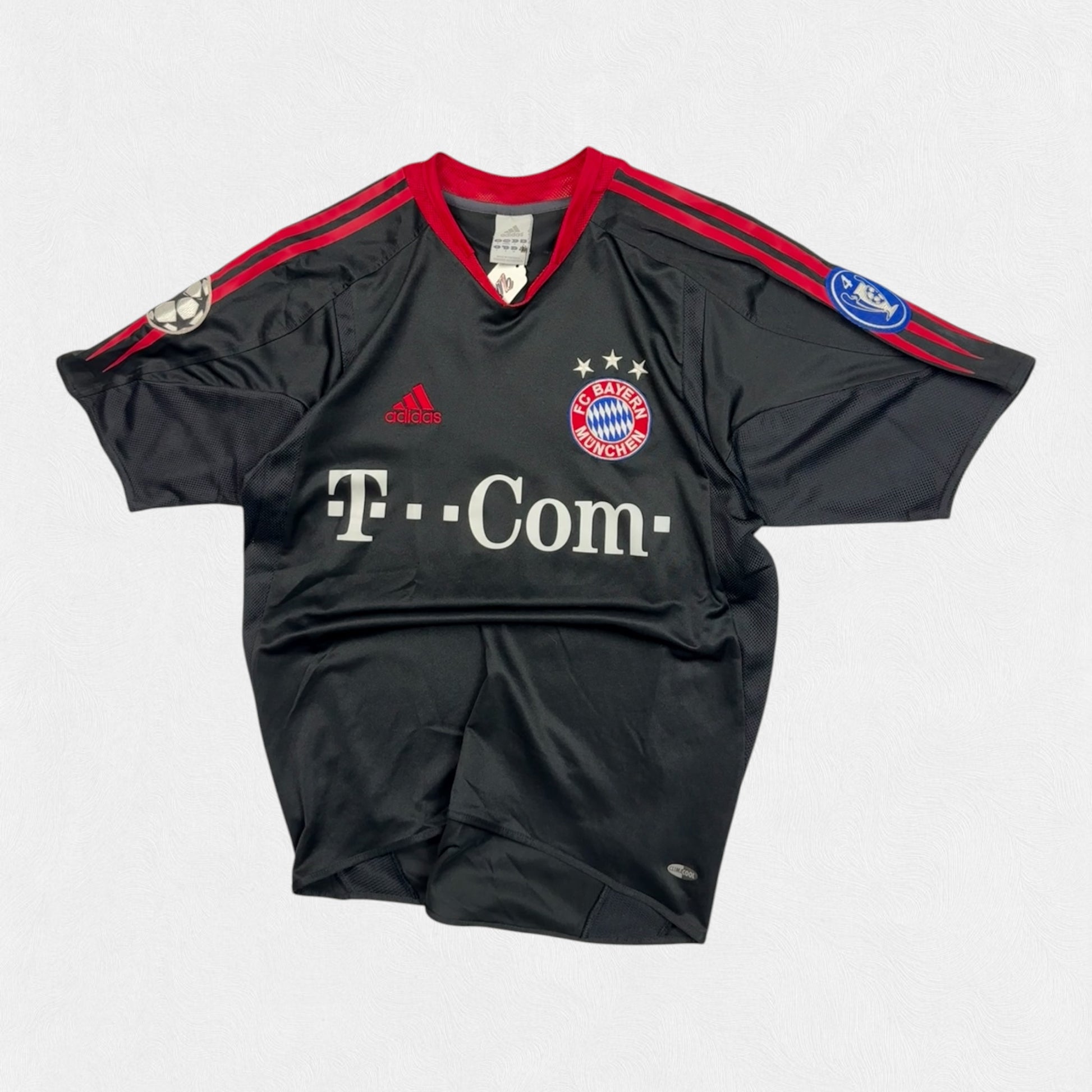 Vintage Bayern Munich 2004/05 Adidas away shirt (S)
