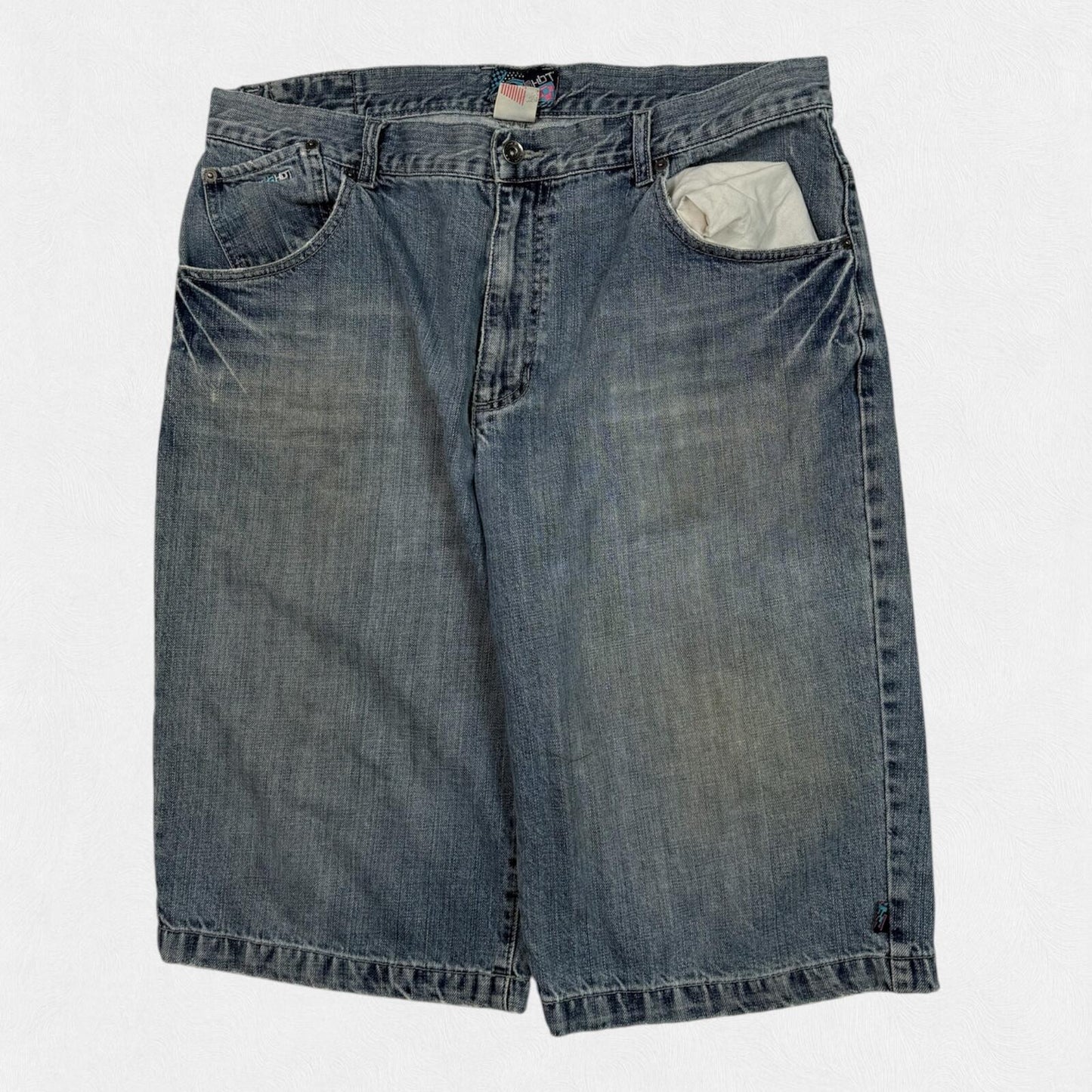 Vintage Y2K Piping hot baggy hip hop jorts (W36)