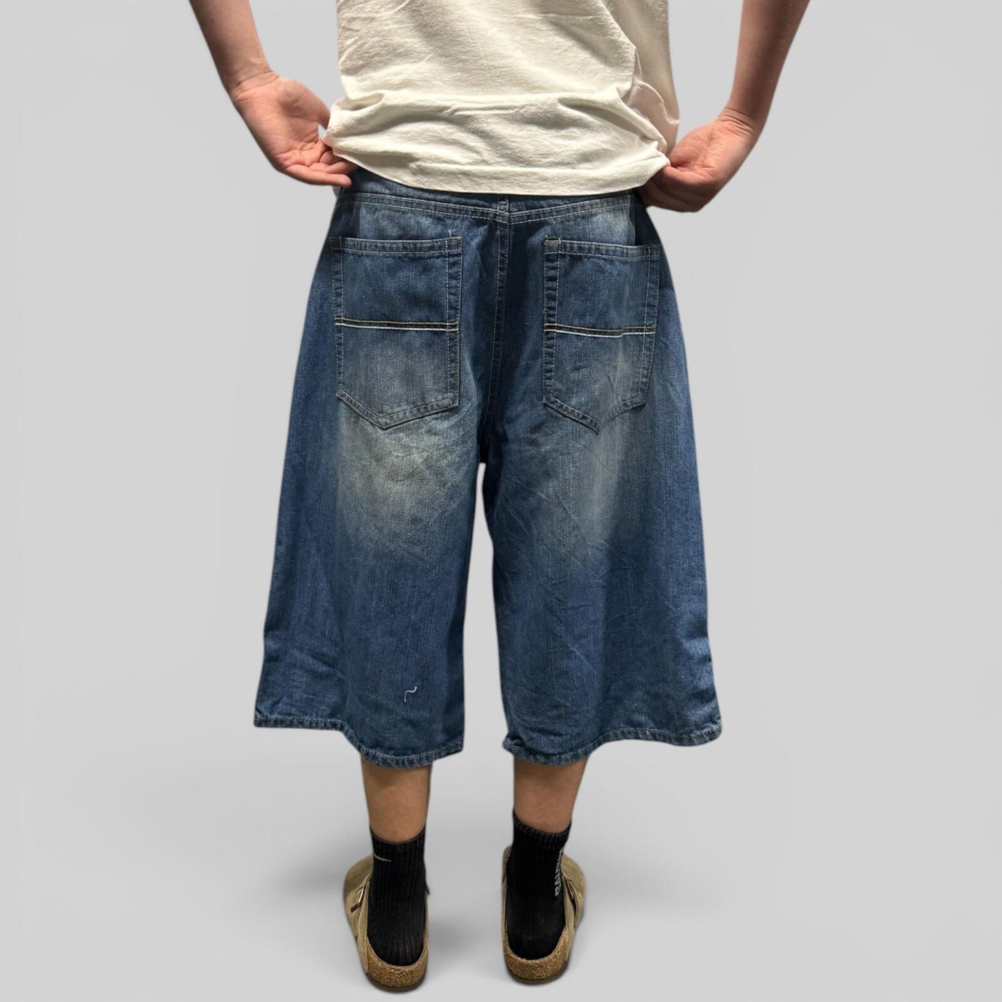 Vintage Y2K baggy hip hop jorts (W36)