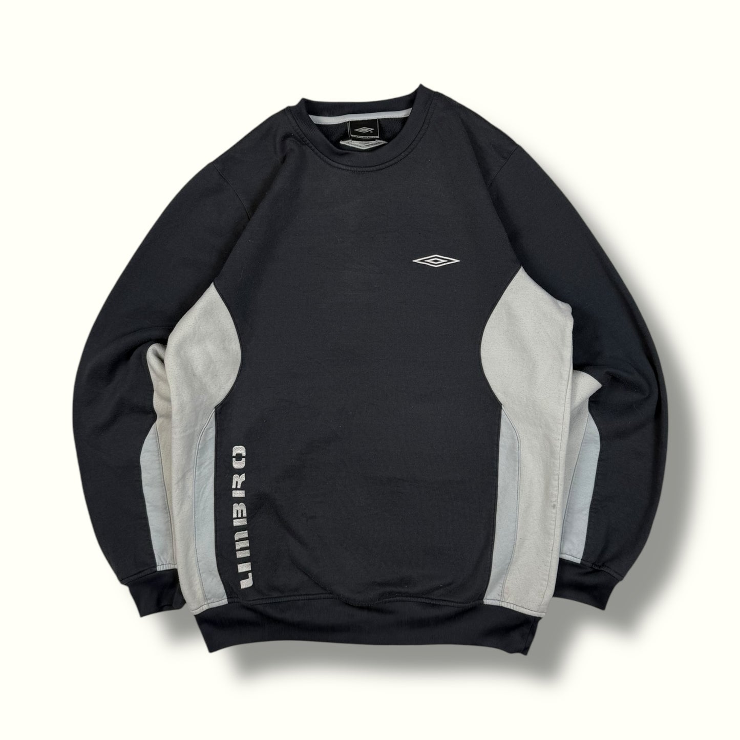 Vintage Umbro spell out sweatshirt dark grey
