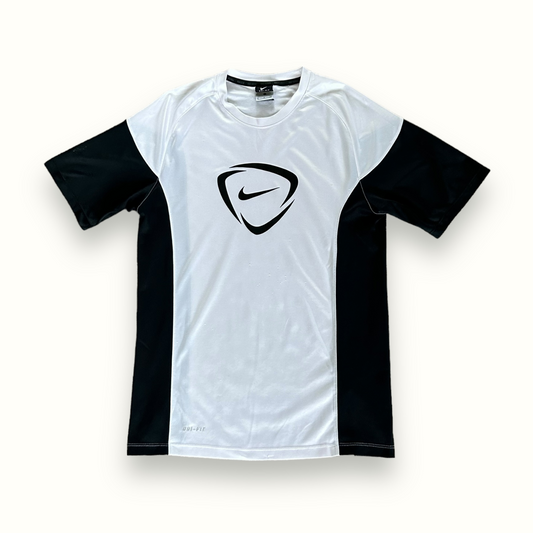Nike football centre swoosh tee (S)