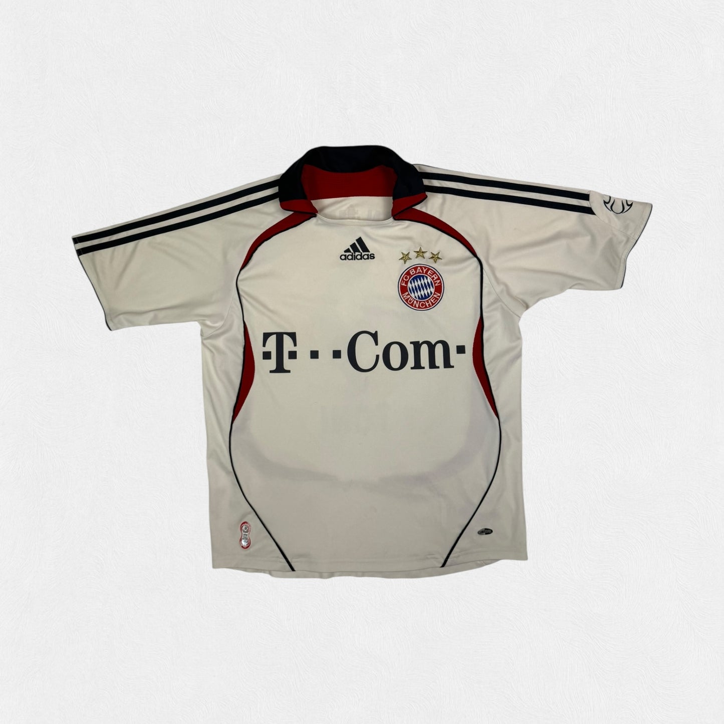 Vintage Bayern Munich 2006/07 Adidas Igor Toni home football shirt