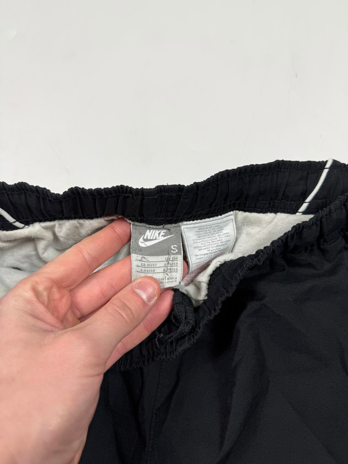 Vintage Nike baggy track pants (S)