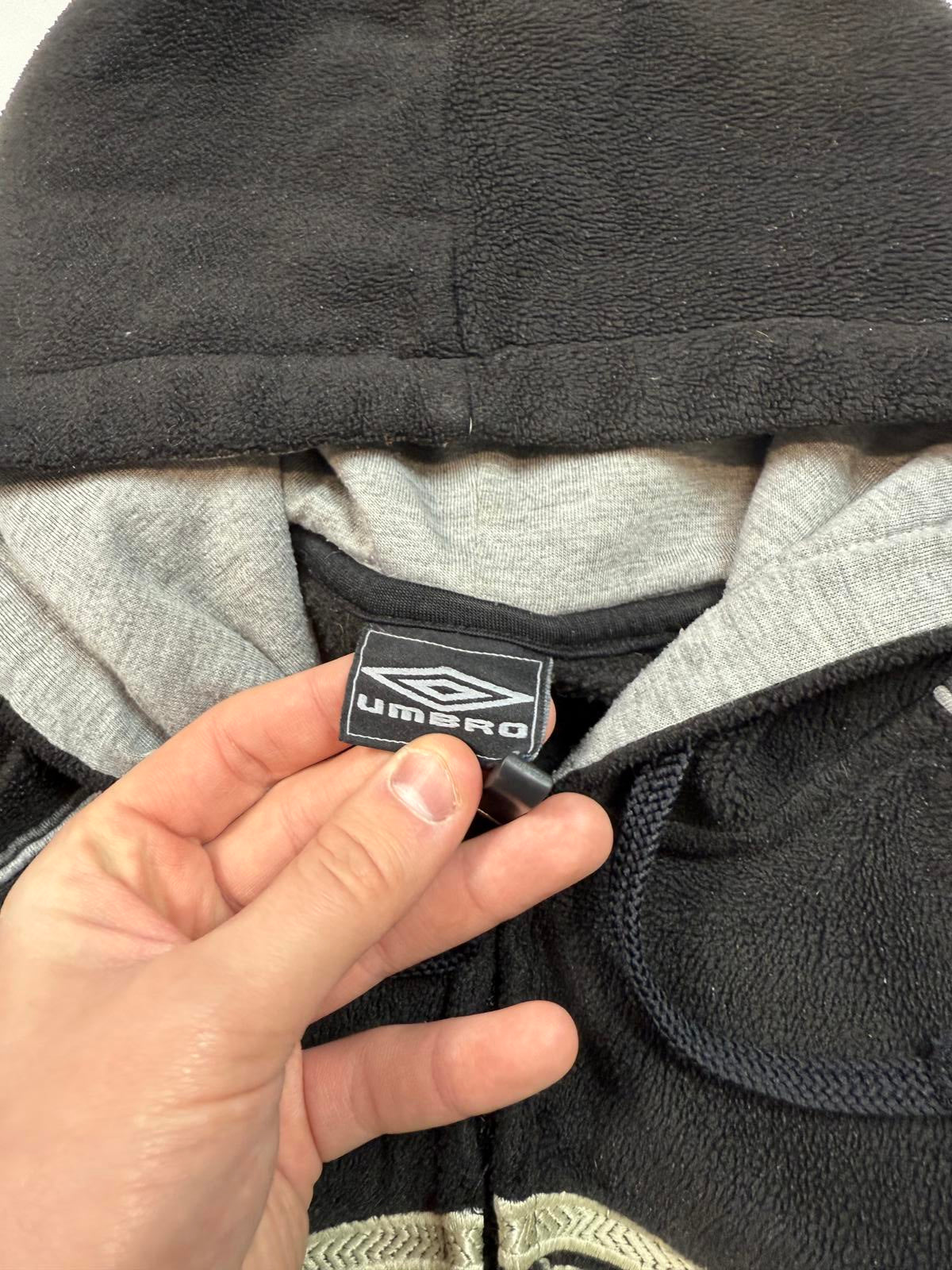Vintage Umbro centre logo zip up fleece hoodie (M)
