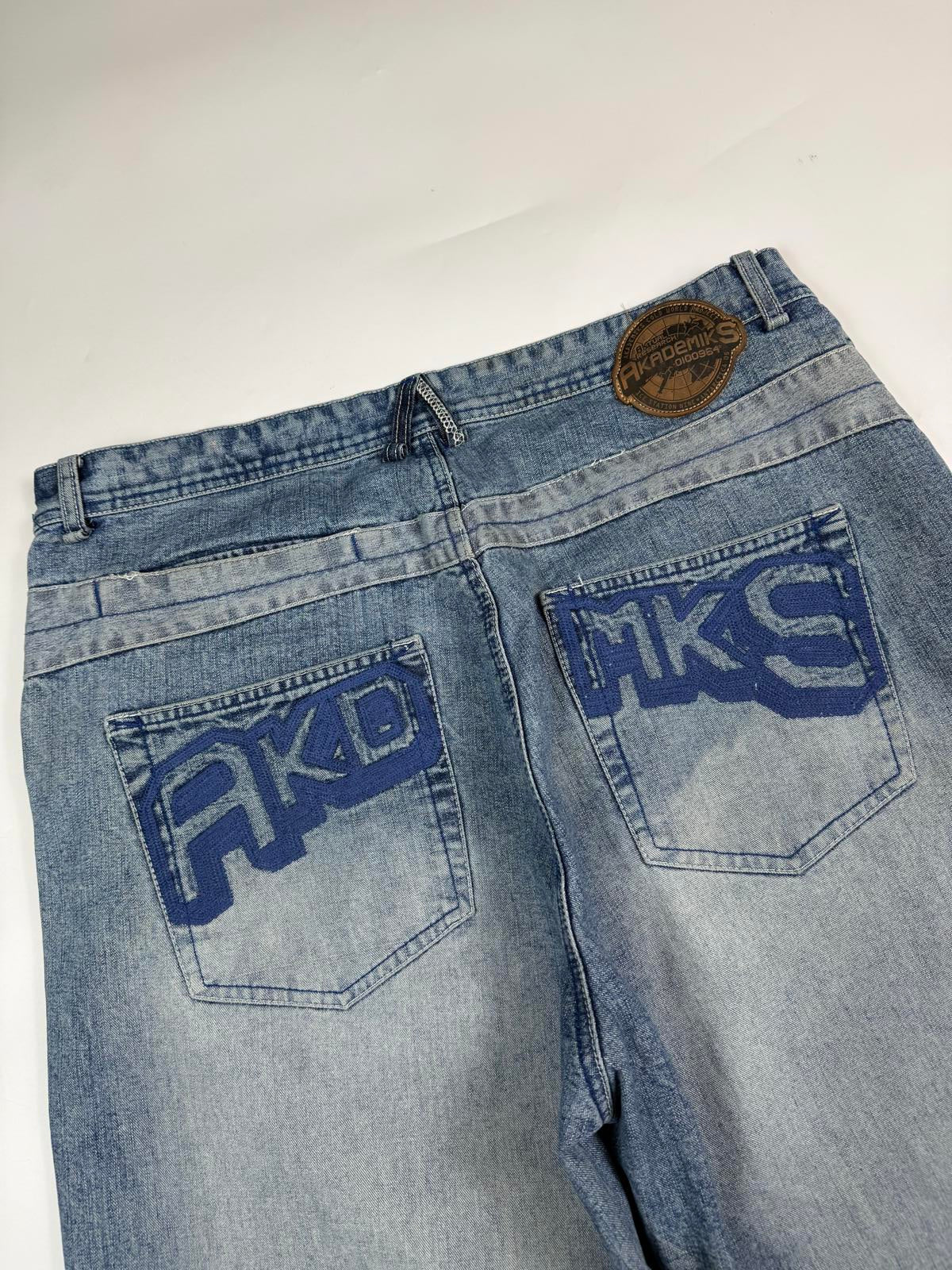 Vintage Akademiks baggy hip hop Jeans (W38)