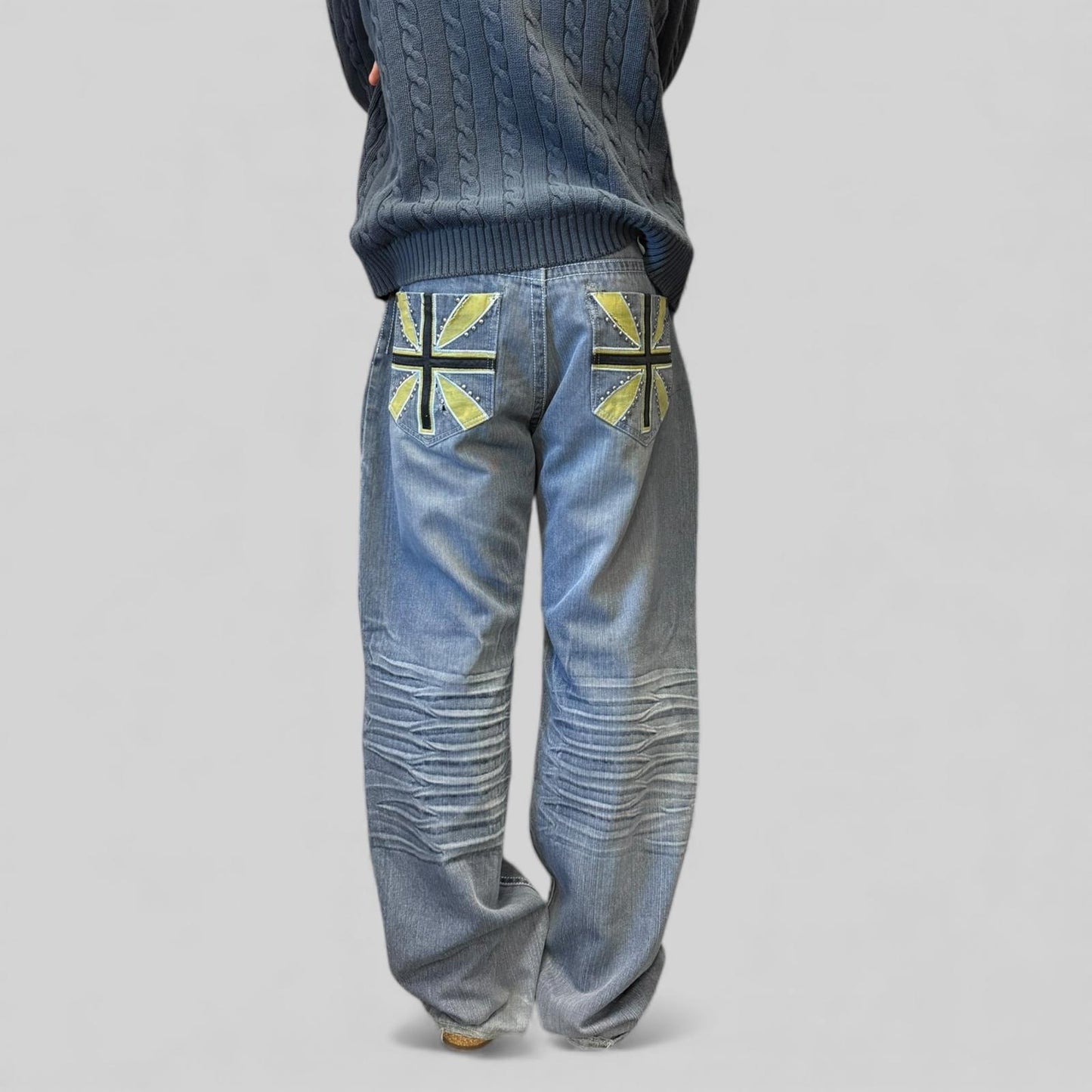 Vintage Y2K hip hop baggy jeans (W38)