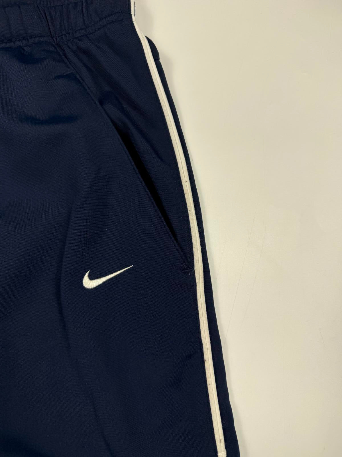 Vintage Nike baggy track pants (L)