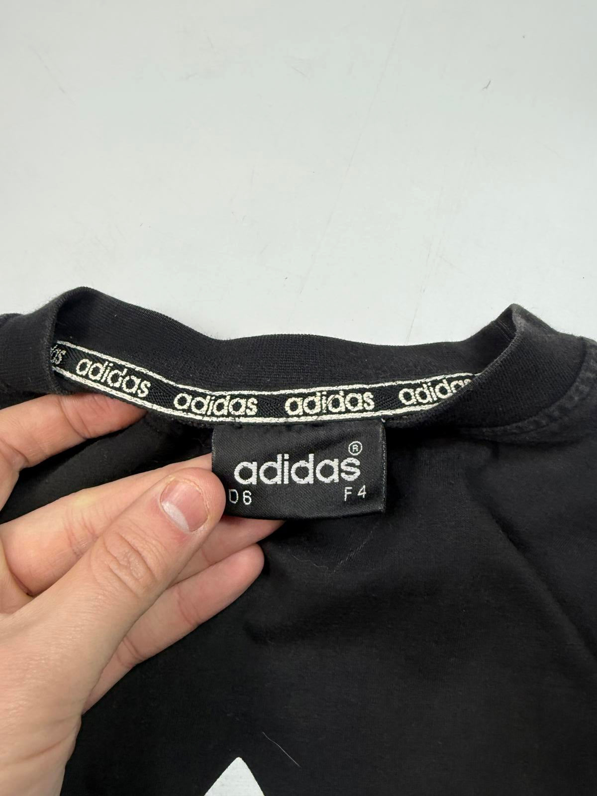 Vintage 90s adidas originals long sleeve tee (M)