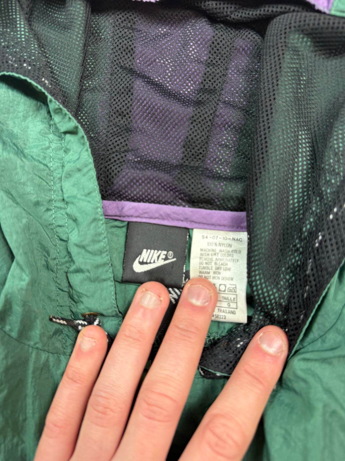 Vintage 90s Nike hooded windbreaker jacket (L)