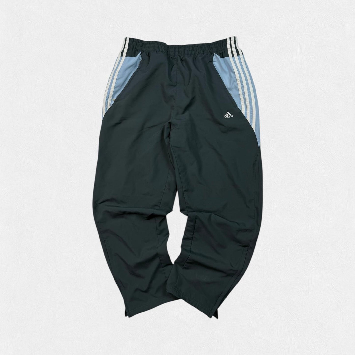 Vintage Adidas baggy track pants (L)