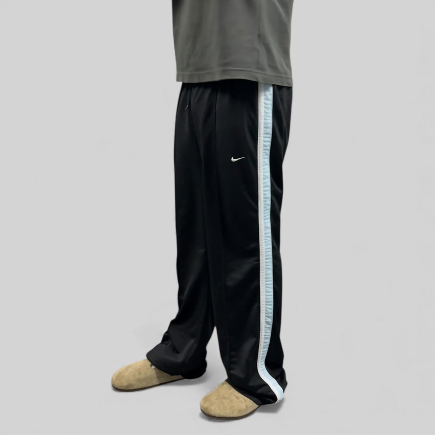 Vintage Nike baggy side stripe track pants (XL)