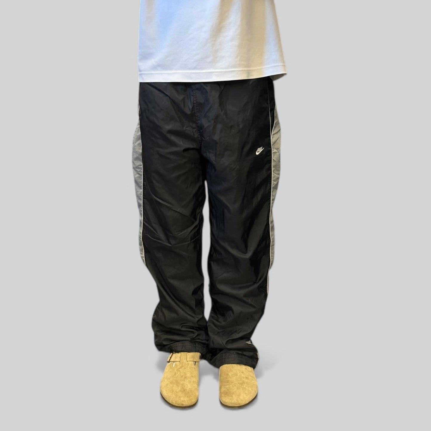 Vintage Nike baggy track pants (L)