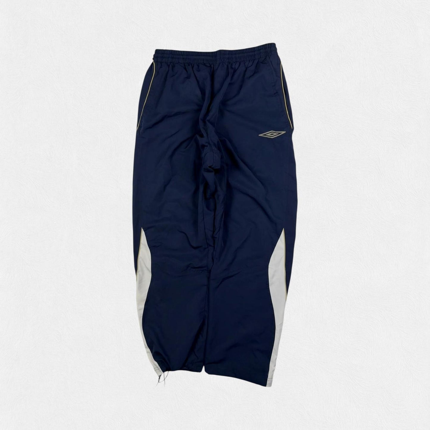 Vintage Umbro baggy track pants (XL)