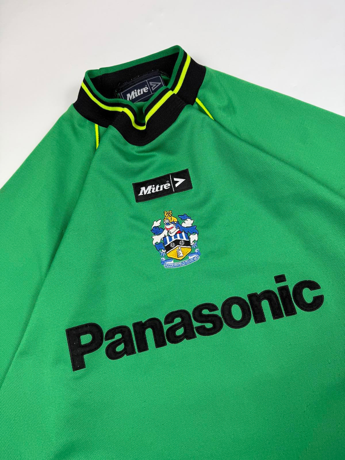 Vintage Huddersfield town 1999-01 Mitre goalkeeper football shirt (XL)