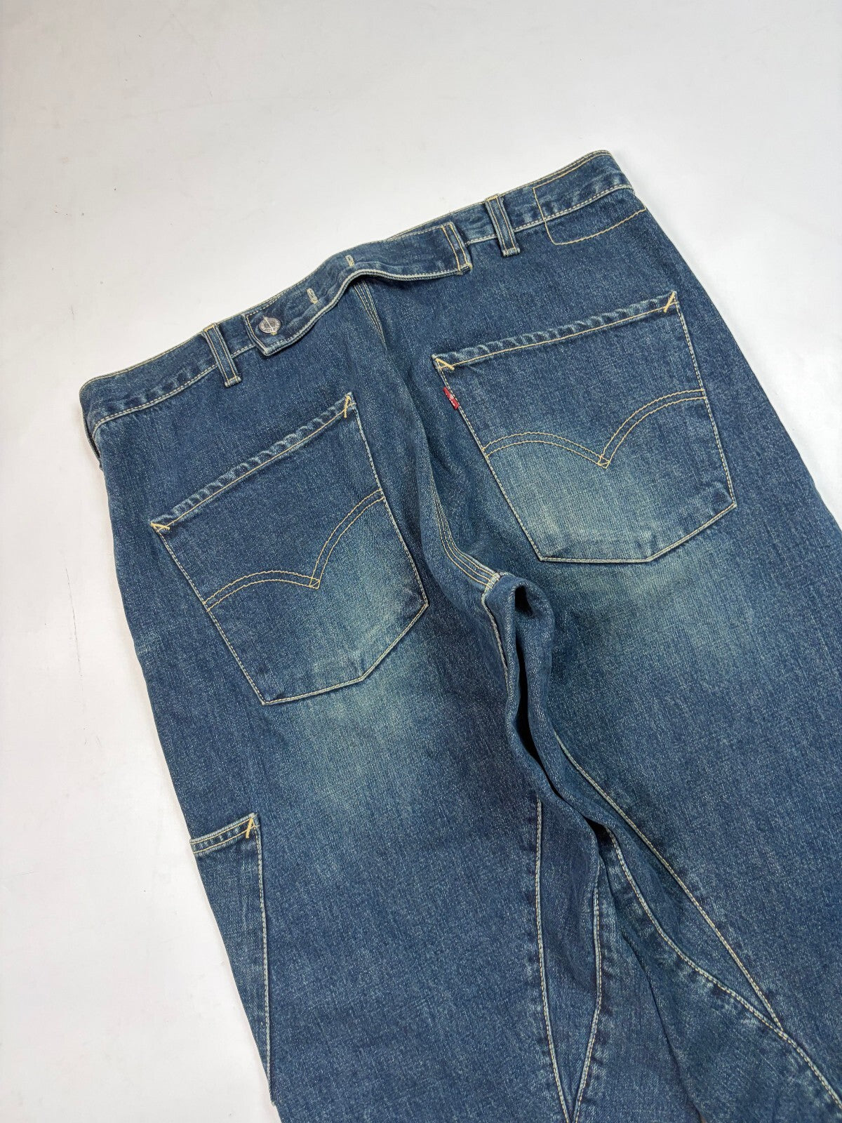 Y2K Levi's engineered twisted baggy jorts (L)